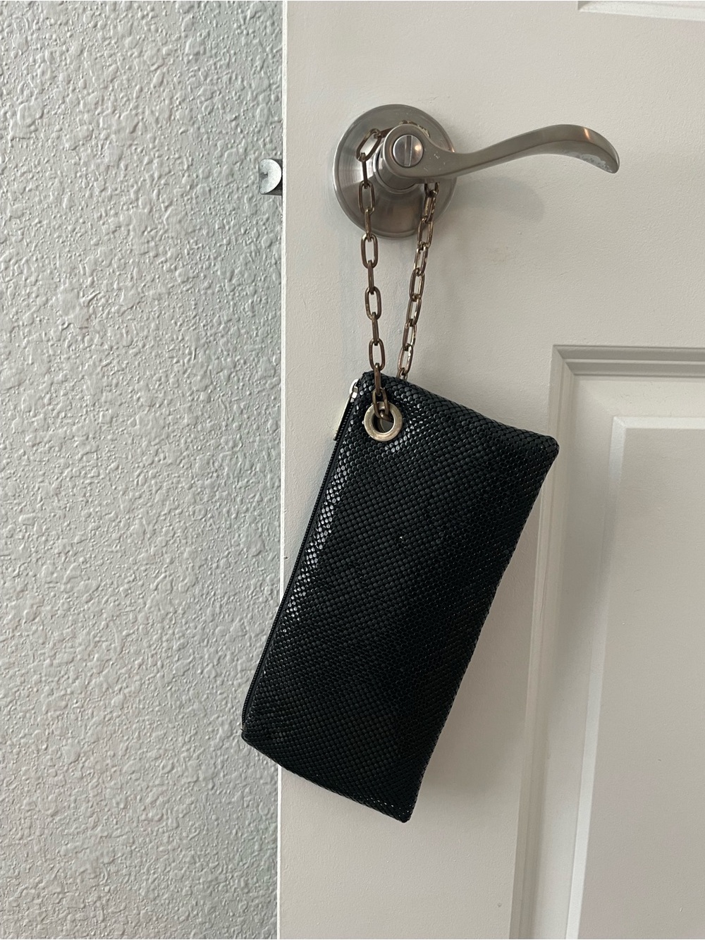 Chain Wristlet Evening Clutch | Black - Picture 8 of 10
